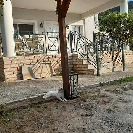 아파트 Milivilla Luxury Farmhome 키파리씨아